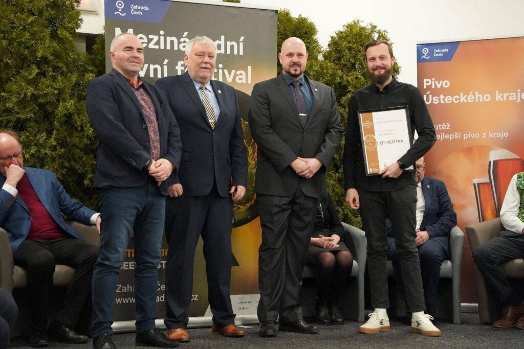 Předání certifikátu pro EFI Desítku