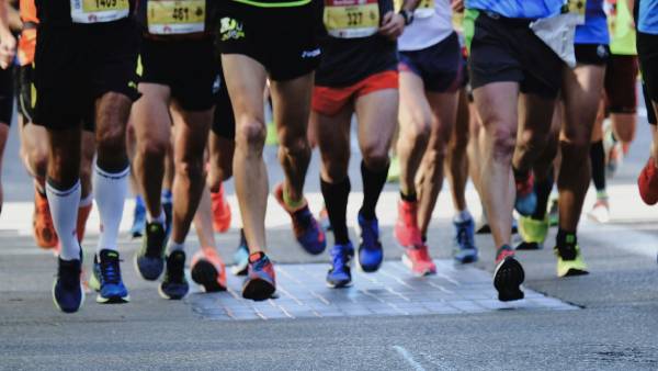 Výsledky Pražského půlmaratonu 2026: e-Finance Sport Team zářil