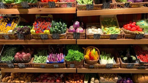 Lokálních potravin ve veřejných zakázkách v Česku má být víc